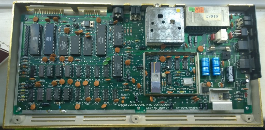 23CT Gold C64 Mod - TFW8b.com