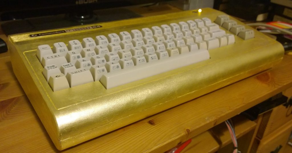 23CT Gold C64 Mod - TFW8b.com