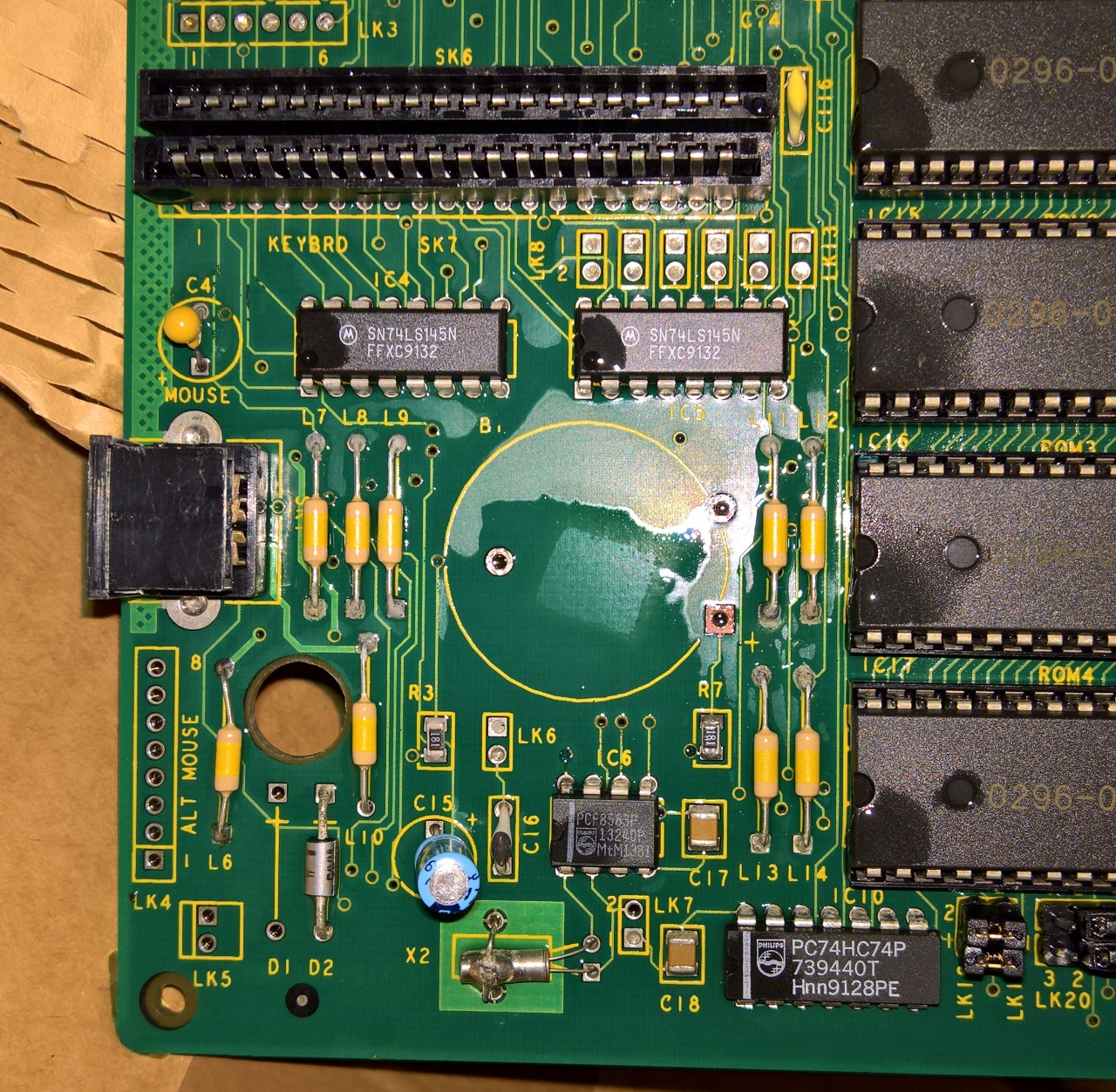 Acorn Archimedes A3000 - Amiga Mouse Conversion & Battery leakage Repair. www.tfw8b.com